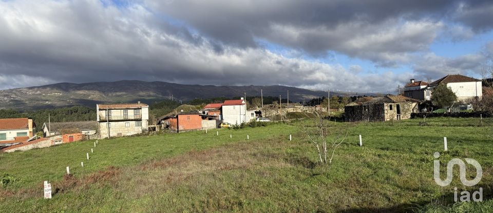 Terreno em Mouçós e Lamares de 1 495 m²