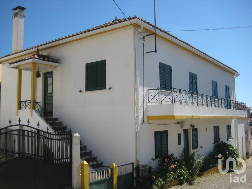 House T5 in Proença-a-Nova e Peral of 400 m²