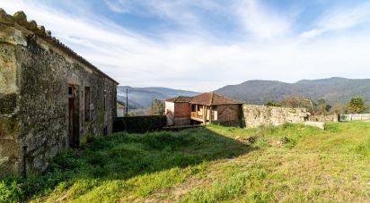 House T0 in Santa Cruz da Trapa e São Cristóvão de Lafões of 210 m²