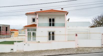 Moradia T3 em Tornada e Salir do Porto de 193 m²