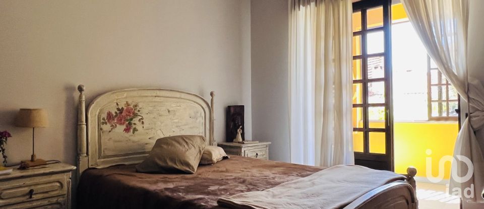 House T3 in Almeirim of 226 m²