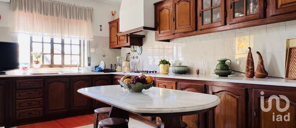 House T3 in Almeirim of 226 m²