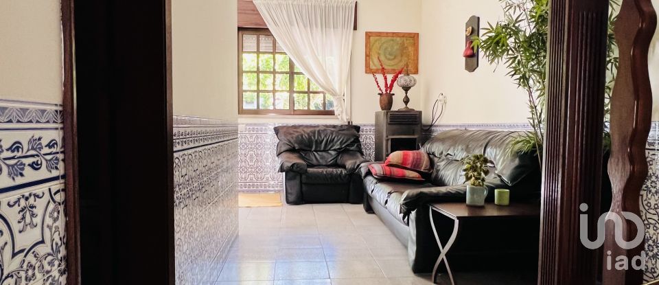 House T3 in Almeirim of 226 m²