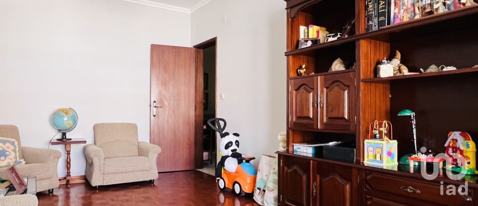 House T3 in Almeirim of 226 m²