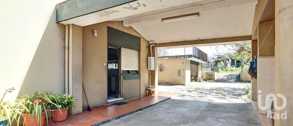 House T6 in São joão da madeira of 216 m²