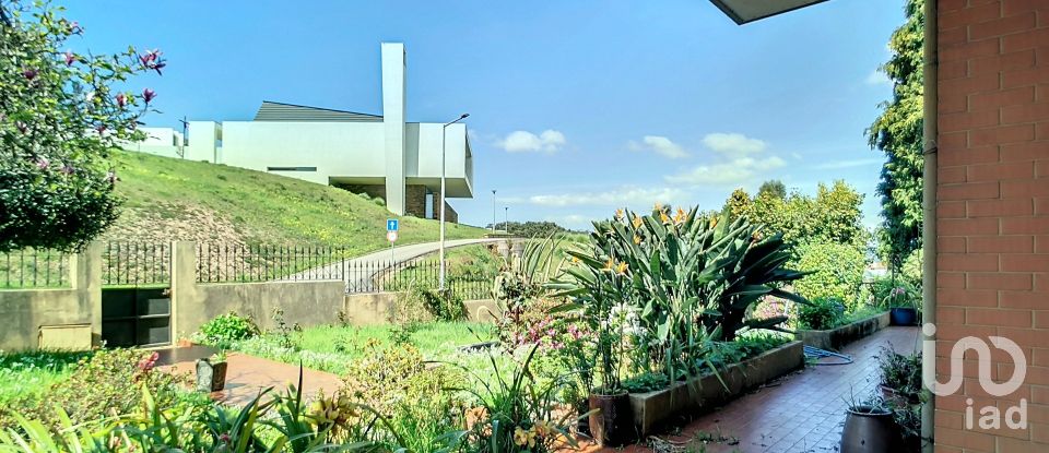 House T6 in São joão da madeira of 216 m²