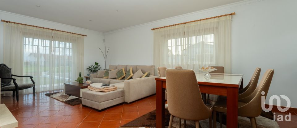 House T4 in Monte Real e Carvide of 356 m²