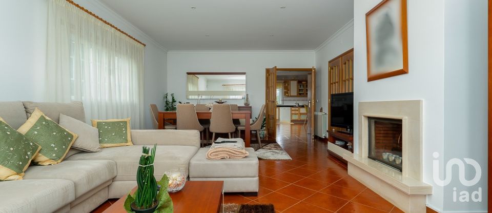 House T4 in Monte Real e Carvide of 356 m²