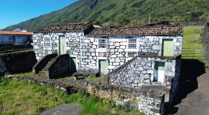 Maison T0 à São Caetano de 254 m²