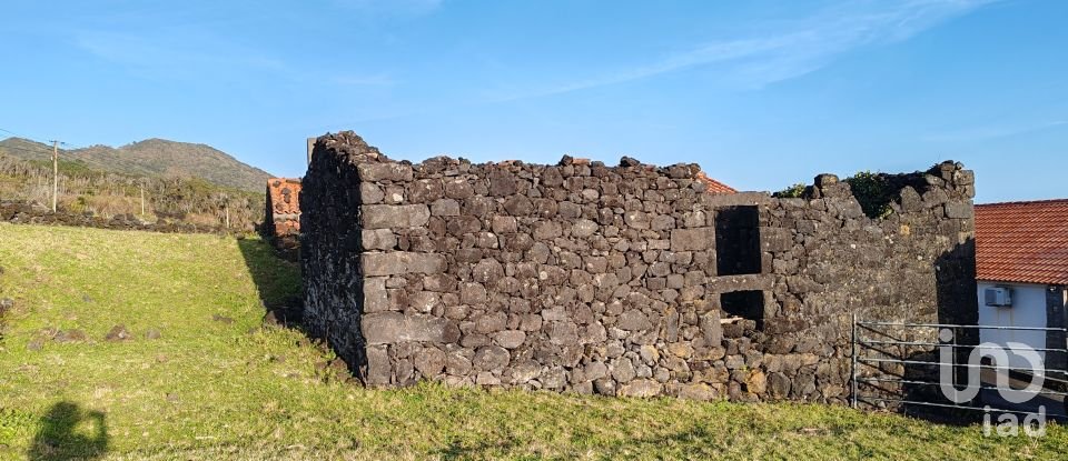 Maison T0 à São Caetano de 254 m²