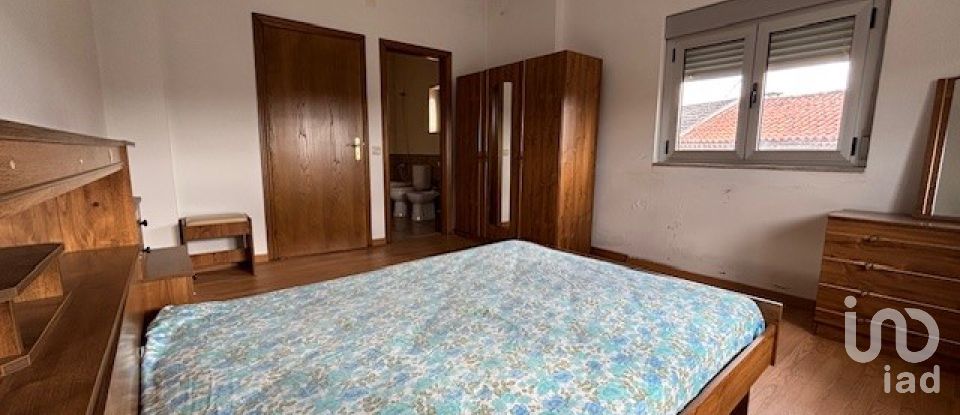 House T5 in Vila de Ala of 206 m²