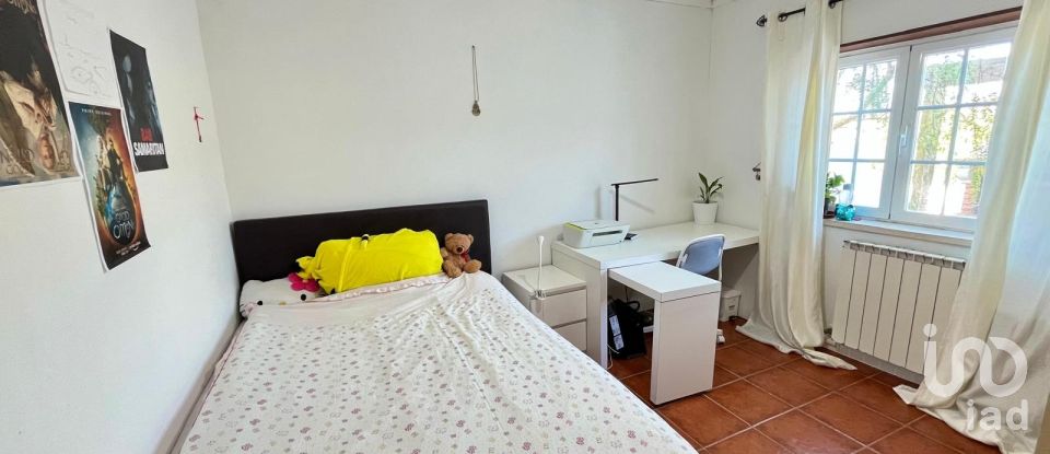 Maison traditionnelle T4 à Serra d'El-Rei de 179 m²