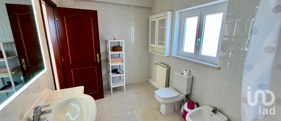 Maison traditionnelle T4 à Serra d'El-Rei de 179 m²