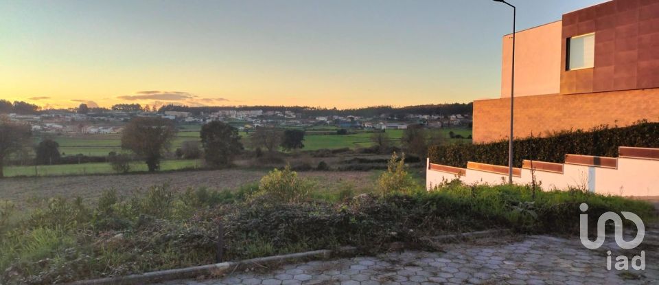 Terrain à bâtir à Coronado (São Romão e São Mamede) de 276 m²