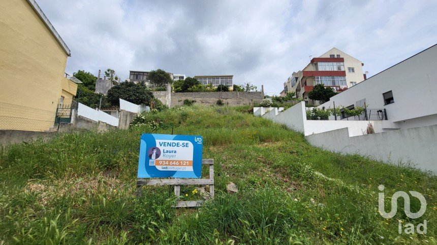 Terrain à Ramada e Caneças de 451 m²