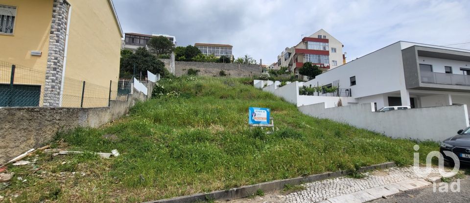 Terrain à Ramada e Caneças de 451 m²