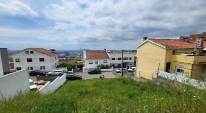 Terrain à Ramada e Caneças de 451 m²