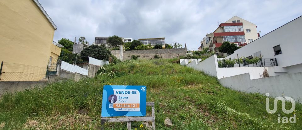 Terrain à Ramada e Caneças de 451 m²