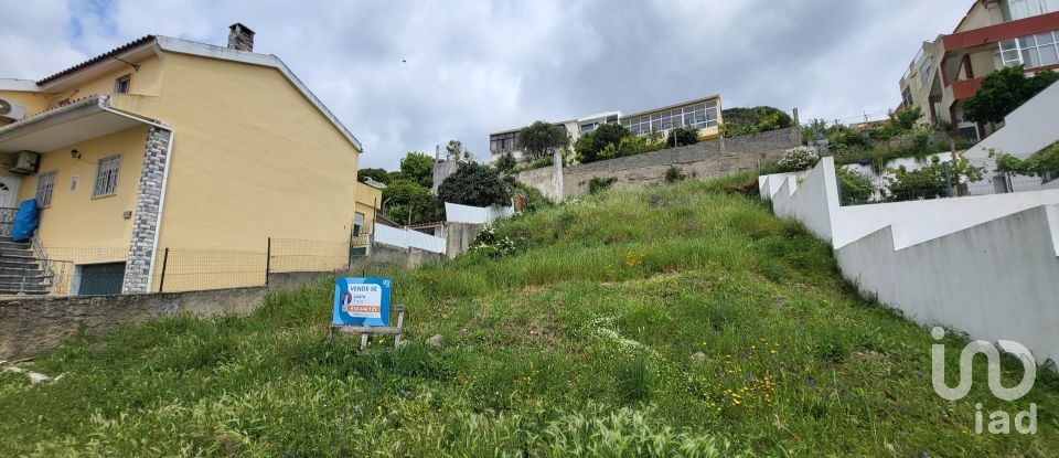 Terrain à Ramada e Caneças de 451 m²