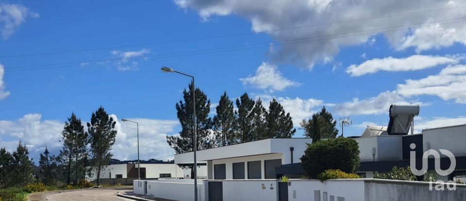 Terreno em Nossa Senhora da Piedade de 1 174 m²