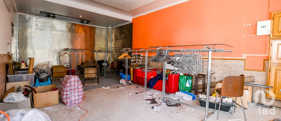 Shop / premises commercial in Barcarena of 100 m²