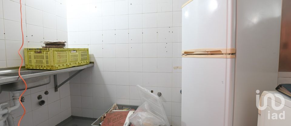 Shop / premises commercial in Barcarena of 100 m²