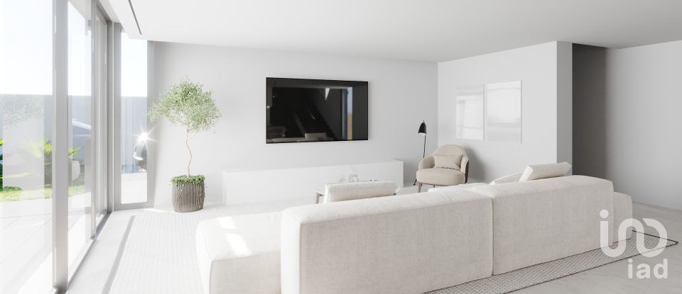 Maison T3 à Loulé (São Sebastião) de 330 m²