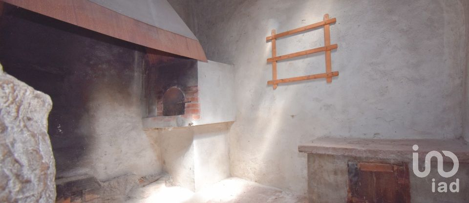 Casa tradicional T3 em São Miguel, Santa Eufémia e Rabaçal de 272 m²