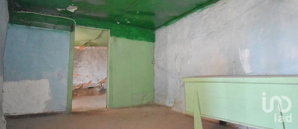 Casa tradicional T3 em São Miguel, Santa Eufémia e Rabaçal de 272 m²