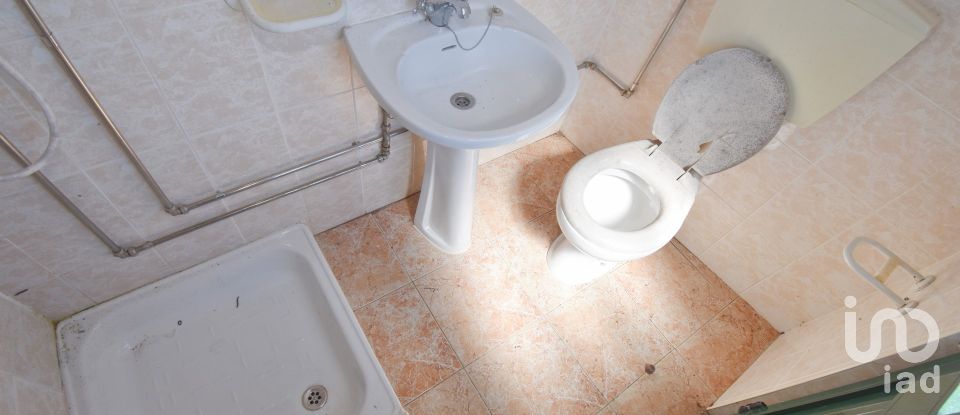 Casa tradicional T3 em São Miguel, Santa Eufémia e Rabaçal de 272 m²