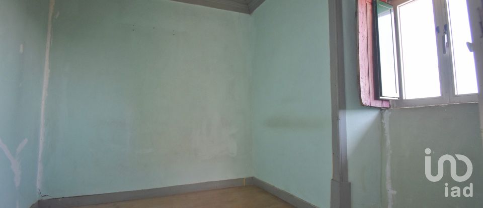 Casa tradicional T3 em São Miguel, Santa Eufémia e Rabaçal de 272 m²