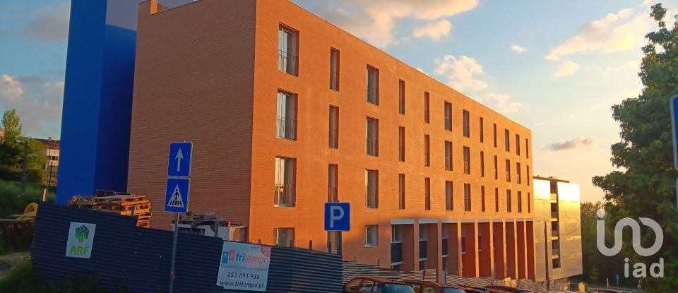 Apartamento T2 em Azurém de 93 m²