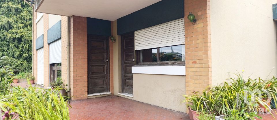 House T6 in São joão da madeira of 216 m²