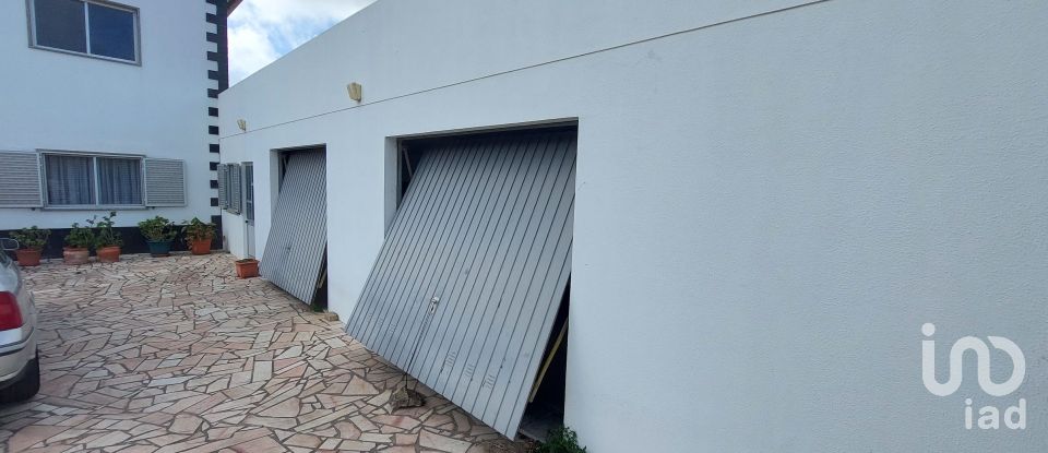 House T6 in Serra d'El-Rei of 252 m²