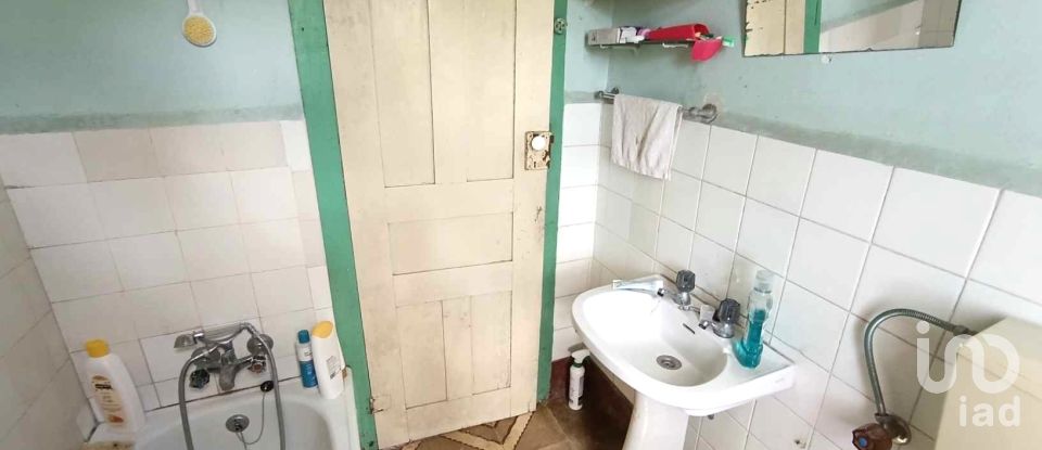 Country home T2 in Chaviães e Paços of 140 m²