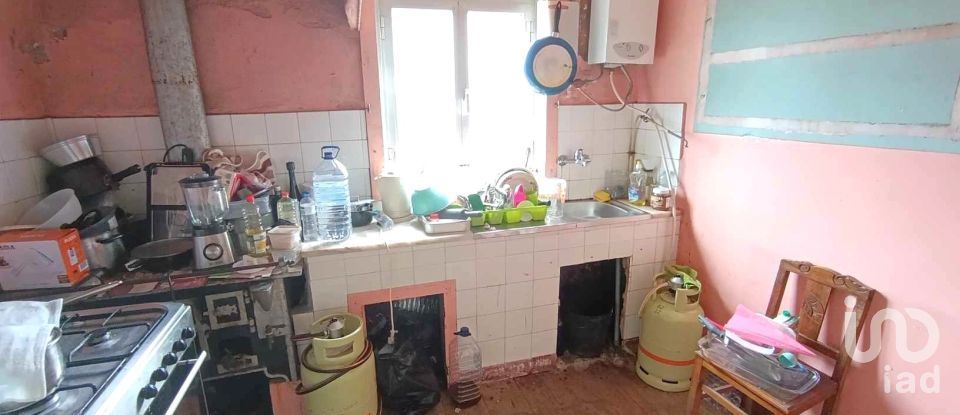 Country home T2 in Chaviães e Paços of 140 m²