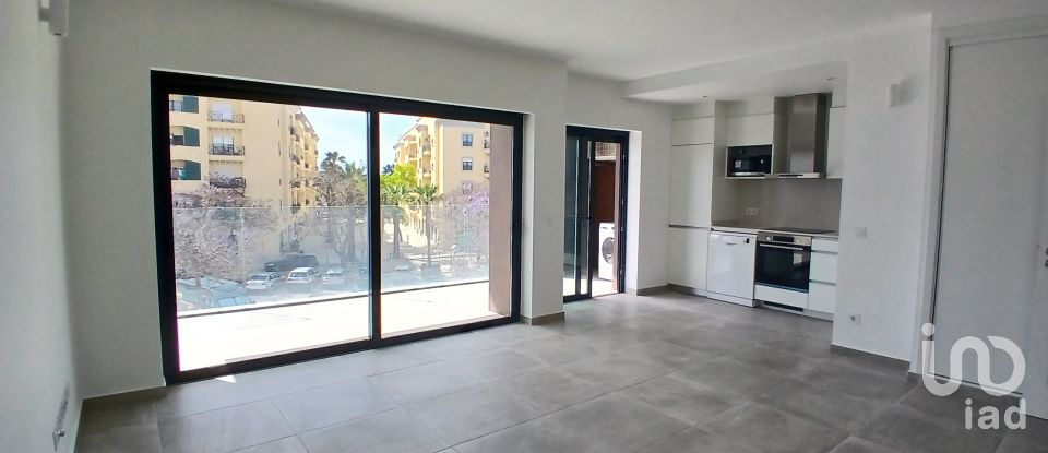 Apartment T2 in Faro (Sé e São Pedro) of 119 m²