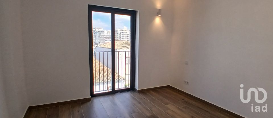 Apartment T2 in Faro (Sé e São Pedro) of 120 m²