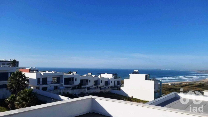 Maison T3 à Lourinhã e Atalaia de 231 m²