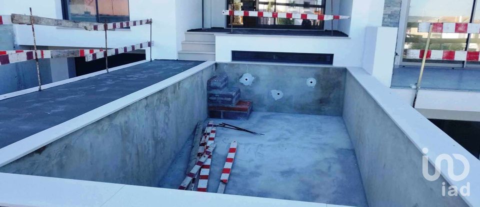 Maison T3 à Lourinhã e Atalaia de 231 m²