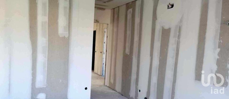 Maison T3 à Lourinhã e Atalaia de 231 m²