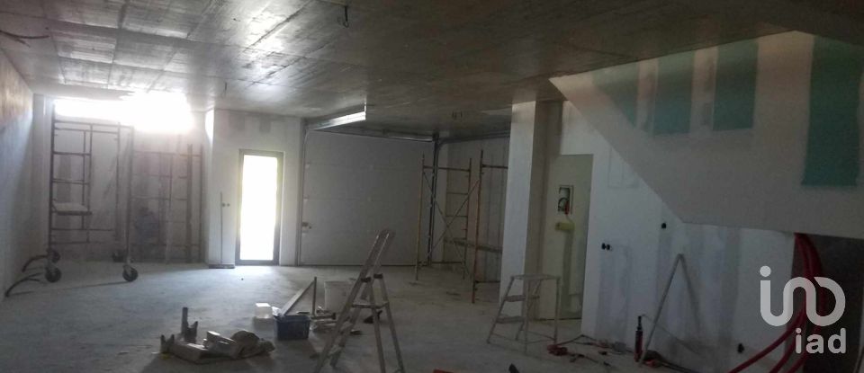 Maison T3 à Lourinhã e Atalaia de 231 m²