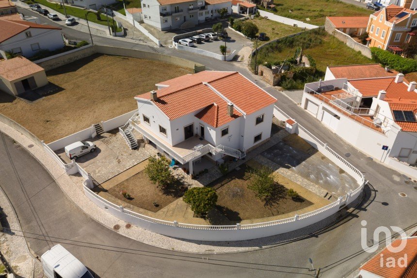 Traditional house T6 in Foz do Arelho of 374 m²