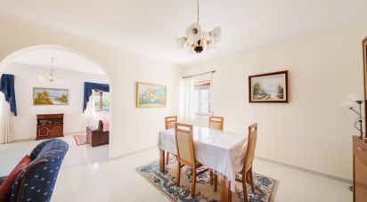 Maison traditionnelle T6 à Foz do Arelho de 374 m²