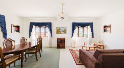 Maison traditionnelle T6 à Foz do Arelho de 374 m²