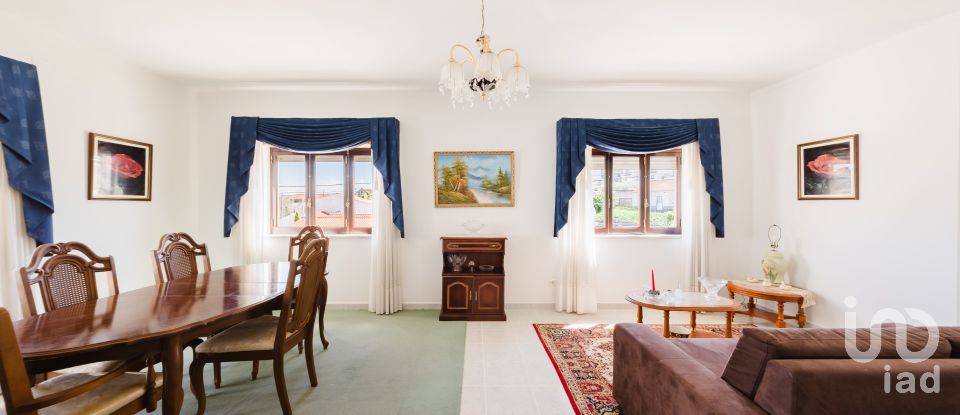 Traditional house T6 in Foz do Arelho of 374 m²