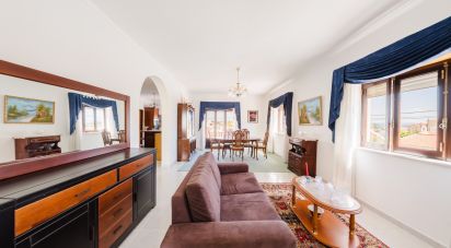 Maison traditionnelle T6 à Foz do Arelho de 374 m²