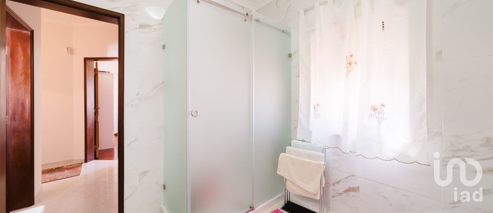 Traditional house T6 in Foz do Arelho of 374 m²