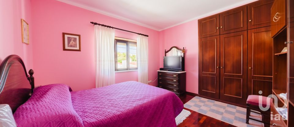 Traditional house T6 in Foz do Arelho of 374 m²