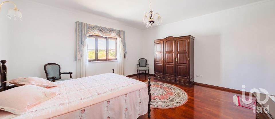 Traditional house T6 in Foz do Arelho of 374 m²